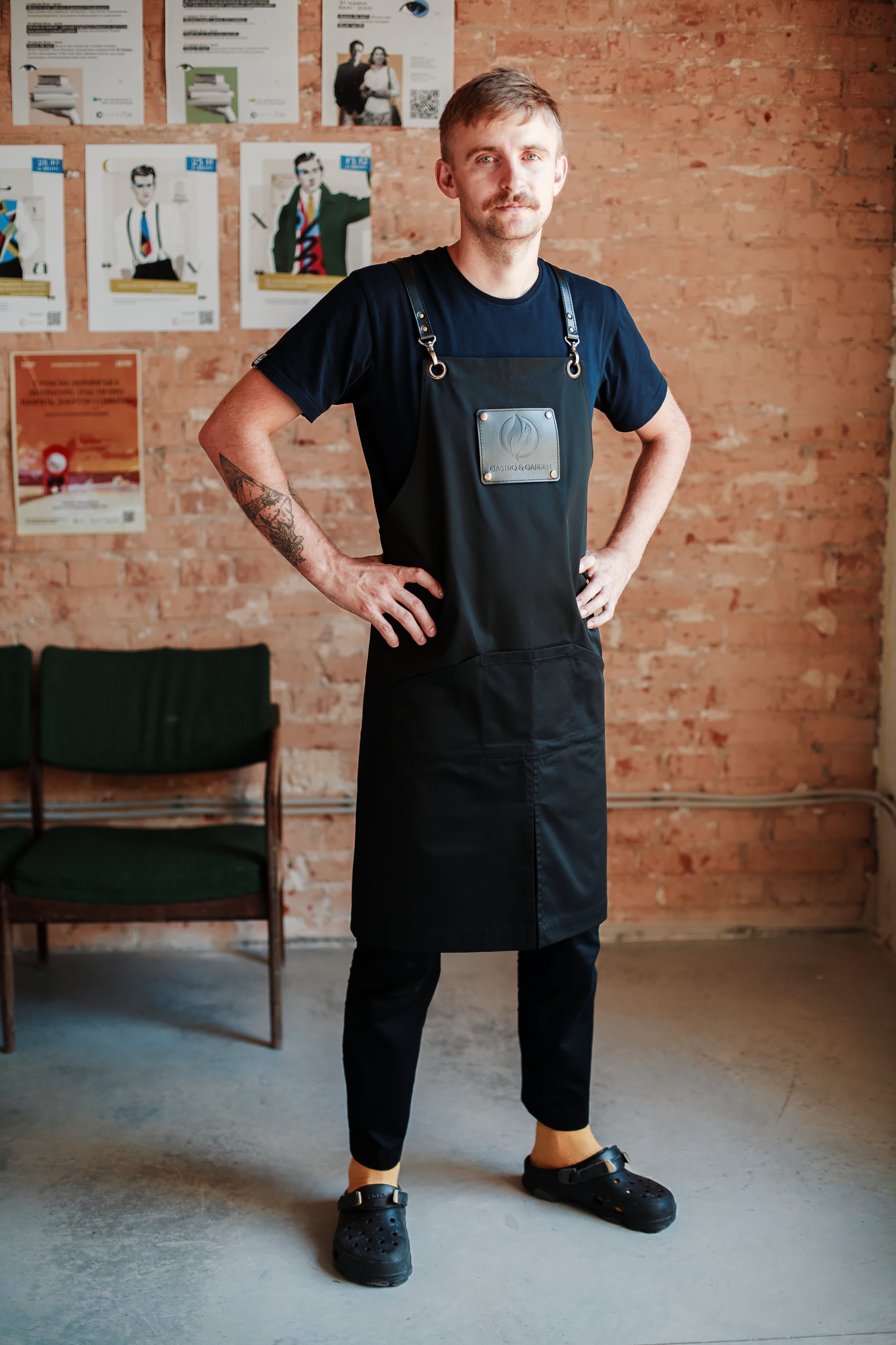 Indoor Linen Apron with Leather Stripes